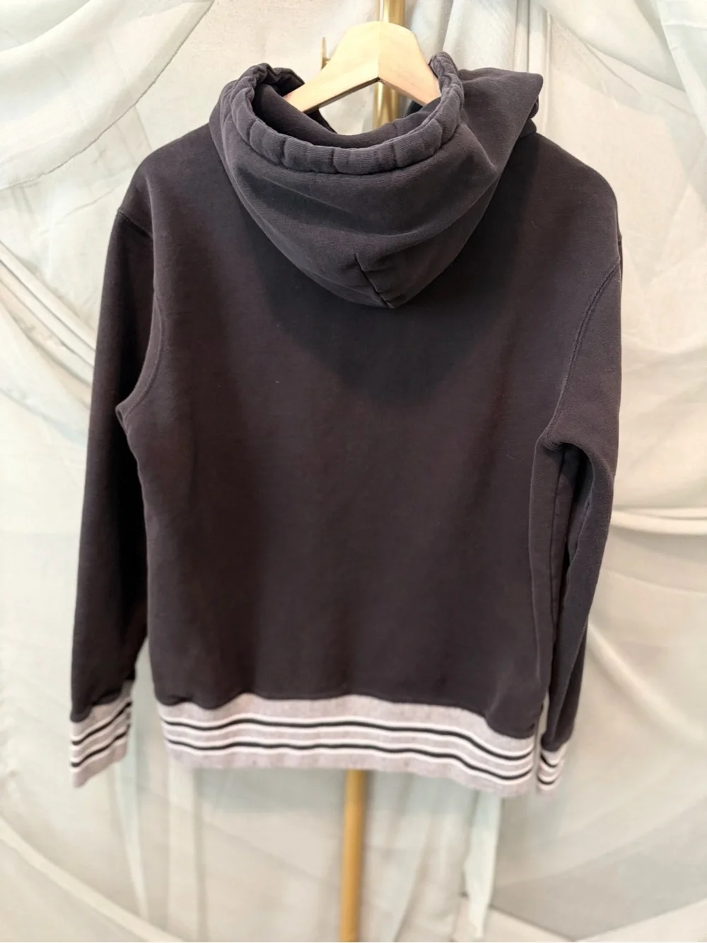Tailgate 'Raiders' Pullover Hoodie with Grey Stripe Trim